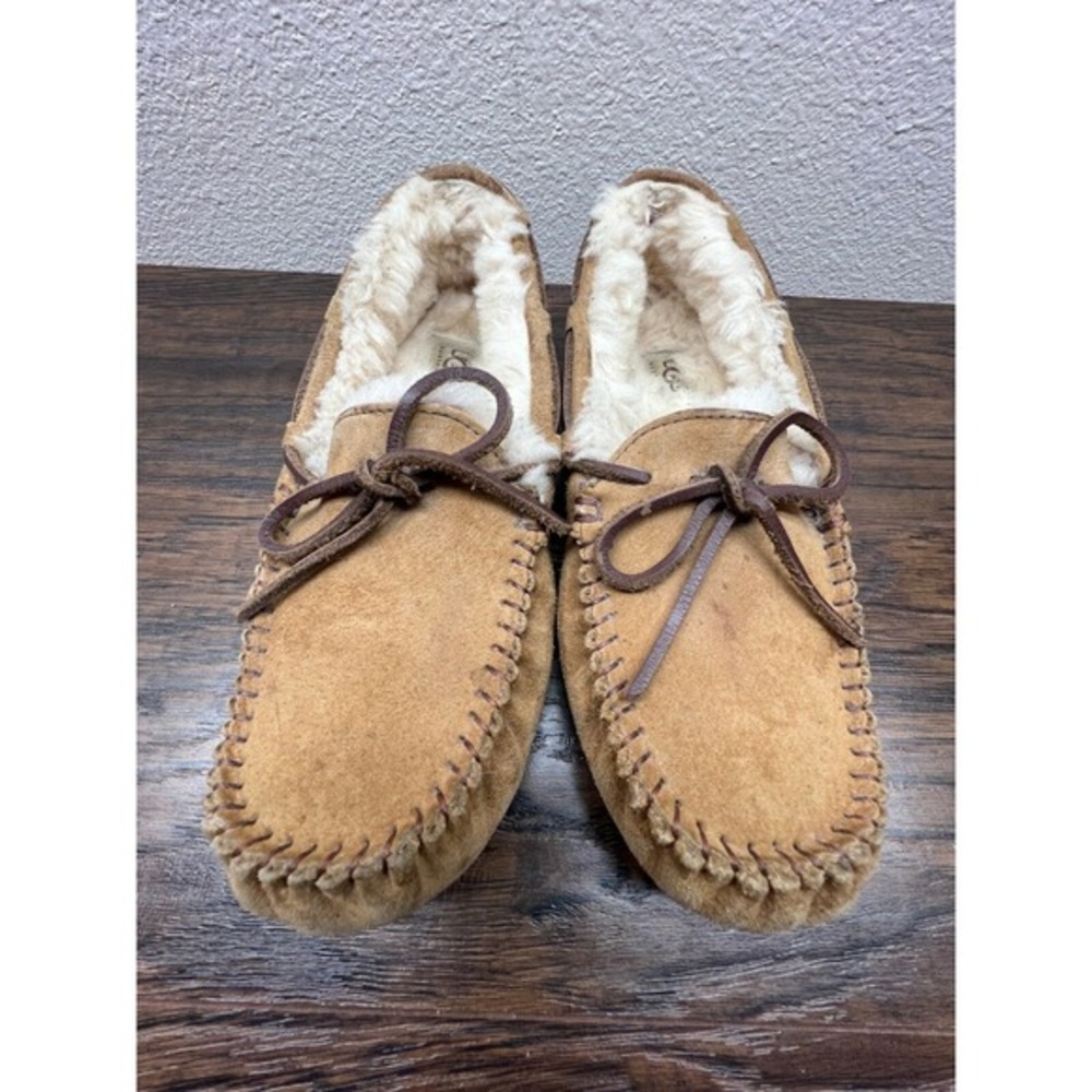 UGG Dakota Slip On Chestnut‎ Suede Moccasin Slippers Women's Size 6 5612